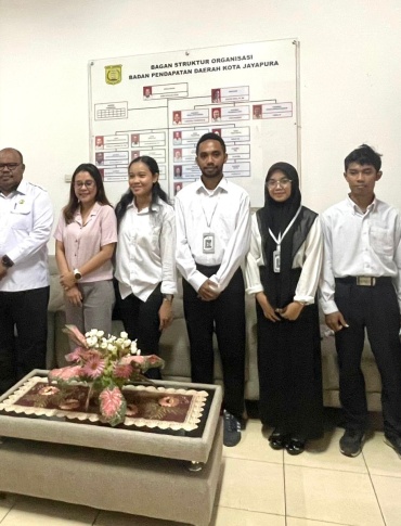 Mahasiswa Ilmu Ekonomi Resmi Selesaikan Magang di Bapenda Kota Jayapura